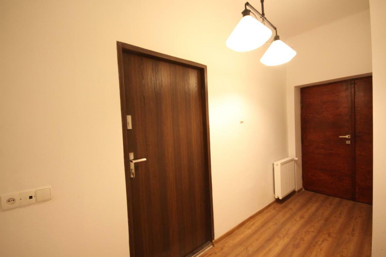 Zwirki Apartment เชสโตฮอวา ภายนอก รูปภาพ