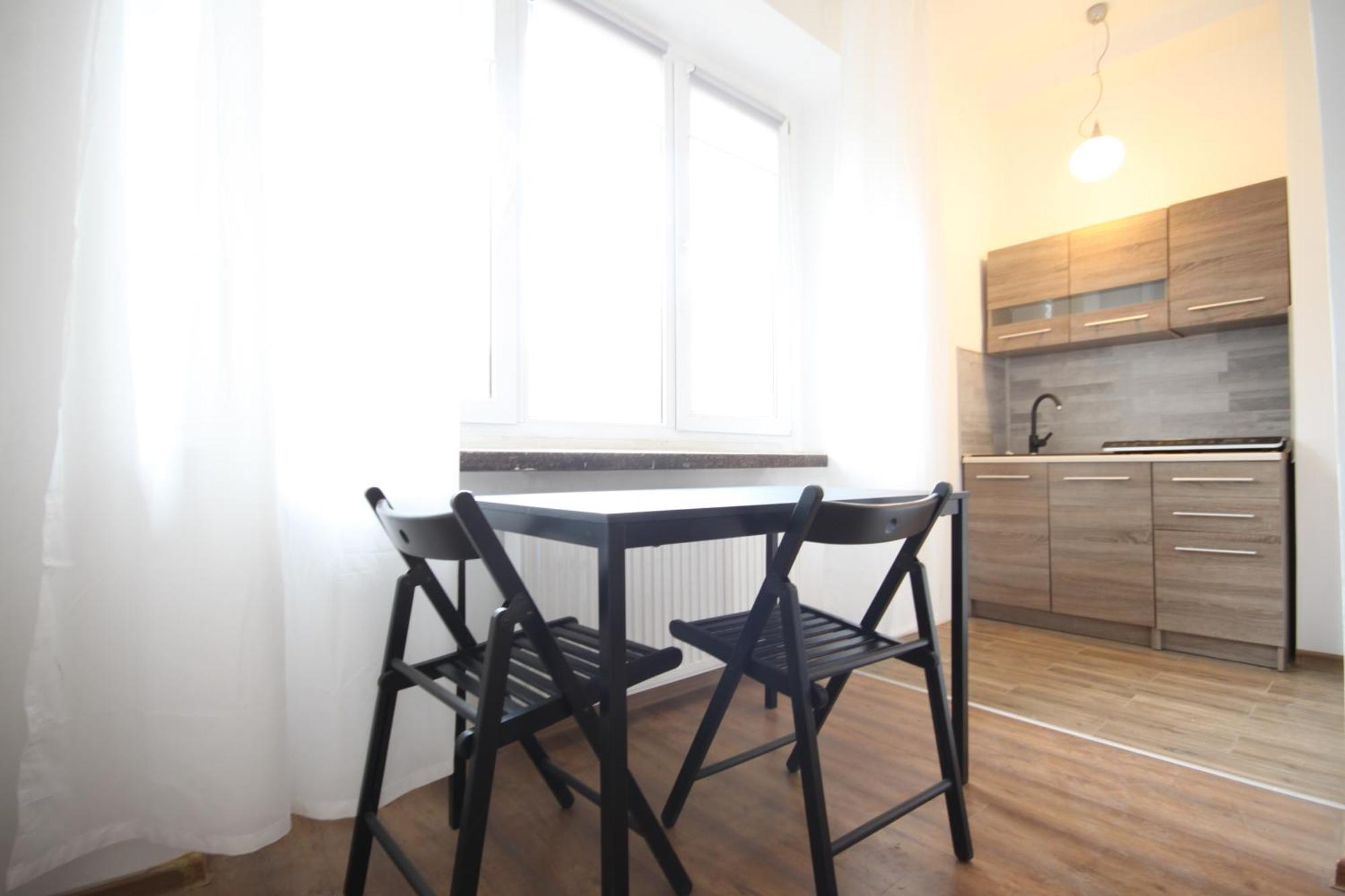 Zwirki Apartment เชสโตฮอวา ภายนอก รูปภาพ