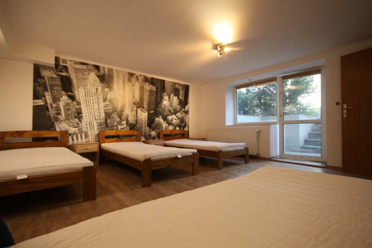 Zwirki Apartment เชสโตฮอวา ภายนอก รูปภาพ